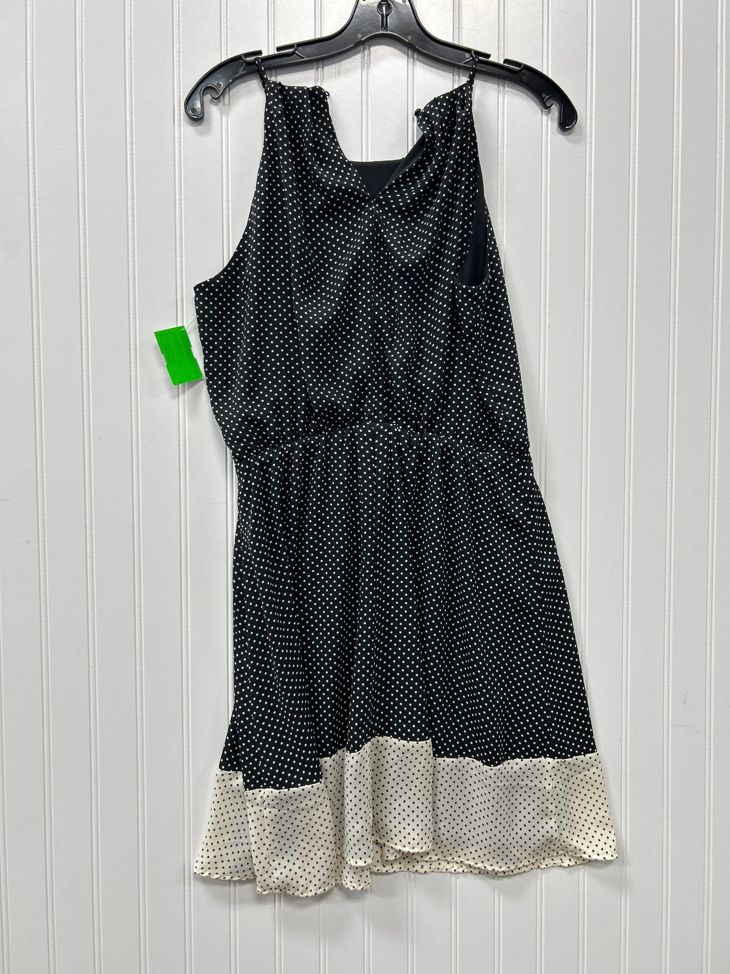 Dress Casual Short By Maurices In Black & Cream, Size:M