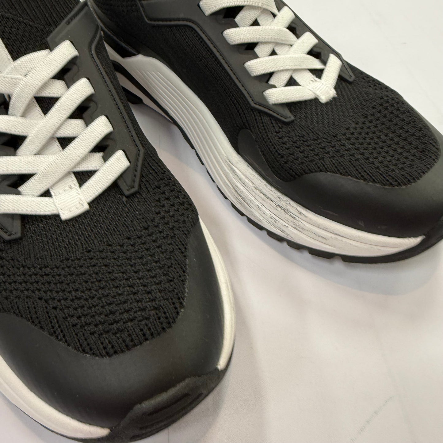 Shoes Athletic By Calvin Klein In Black, Size: 8