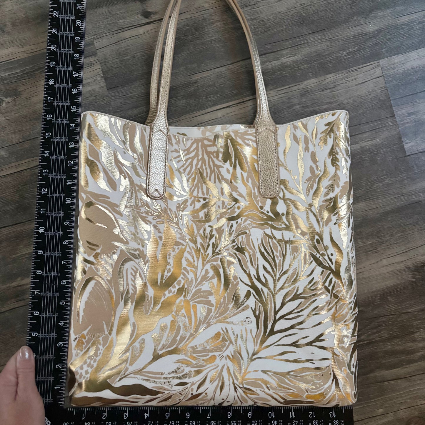 Tote Designer By Lilly Pulitzer, Size: Large