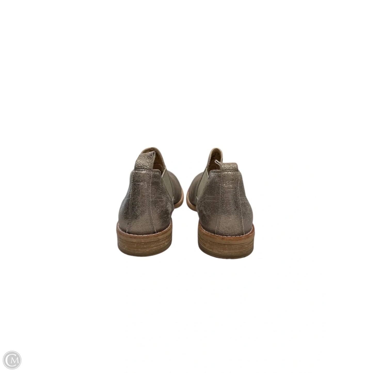 Shoes Flats By Clarks In Gold, Size: 11