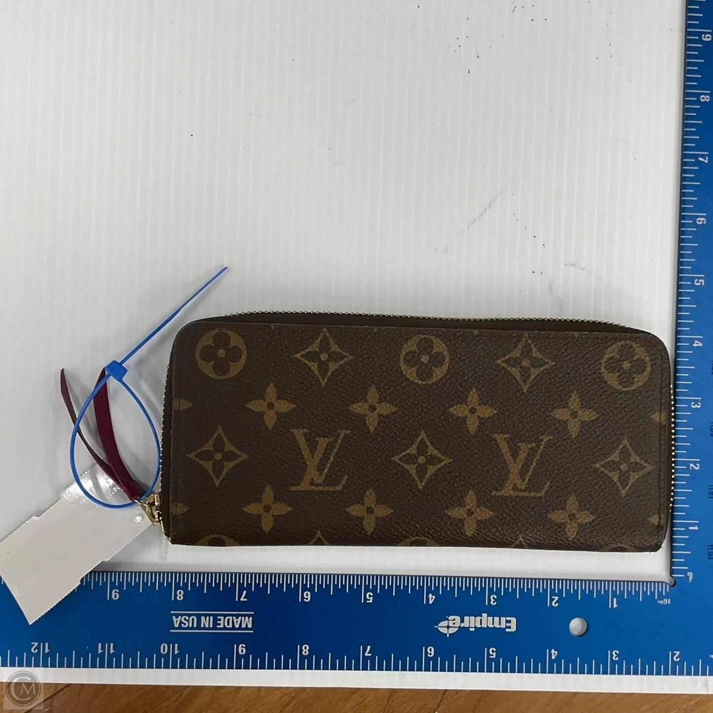 Wallet Luxury Designer By Louis Vuitton, Size: Medium