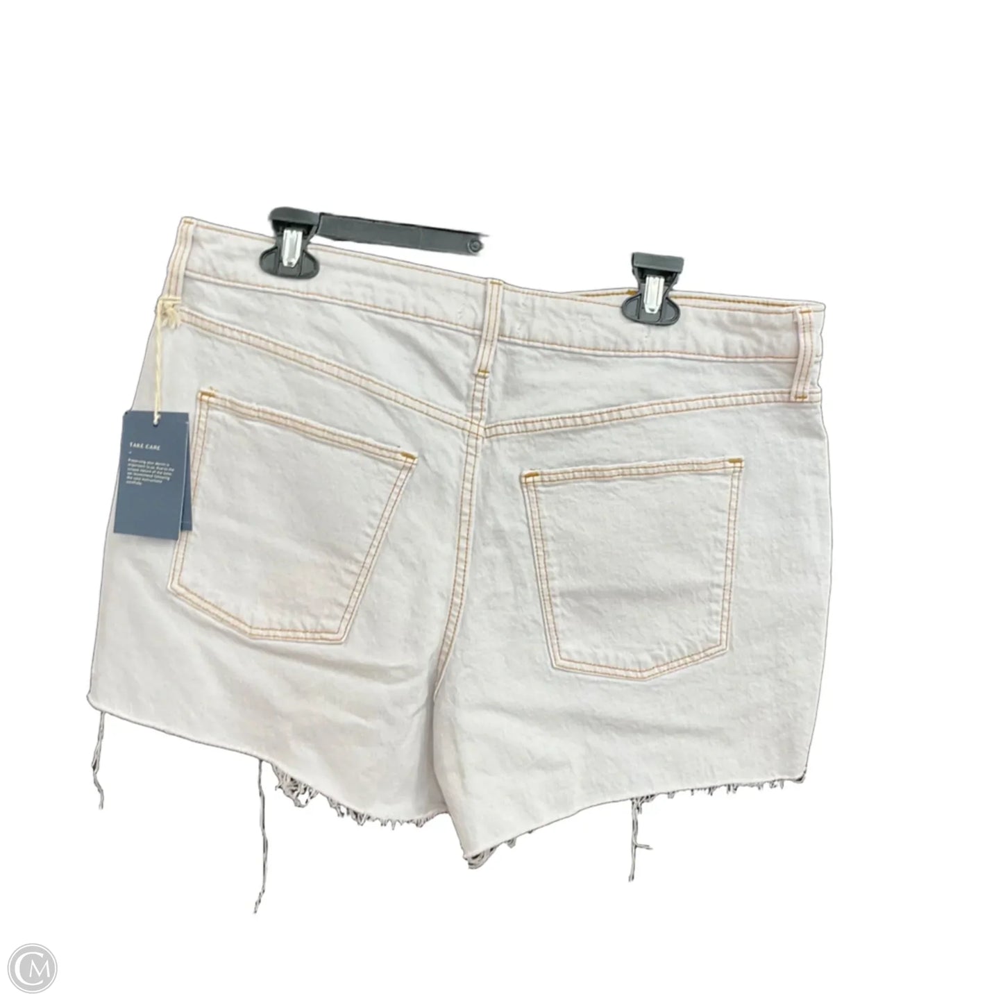 Shorts By Universal Thread In White, Size: 16