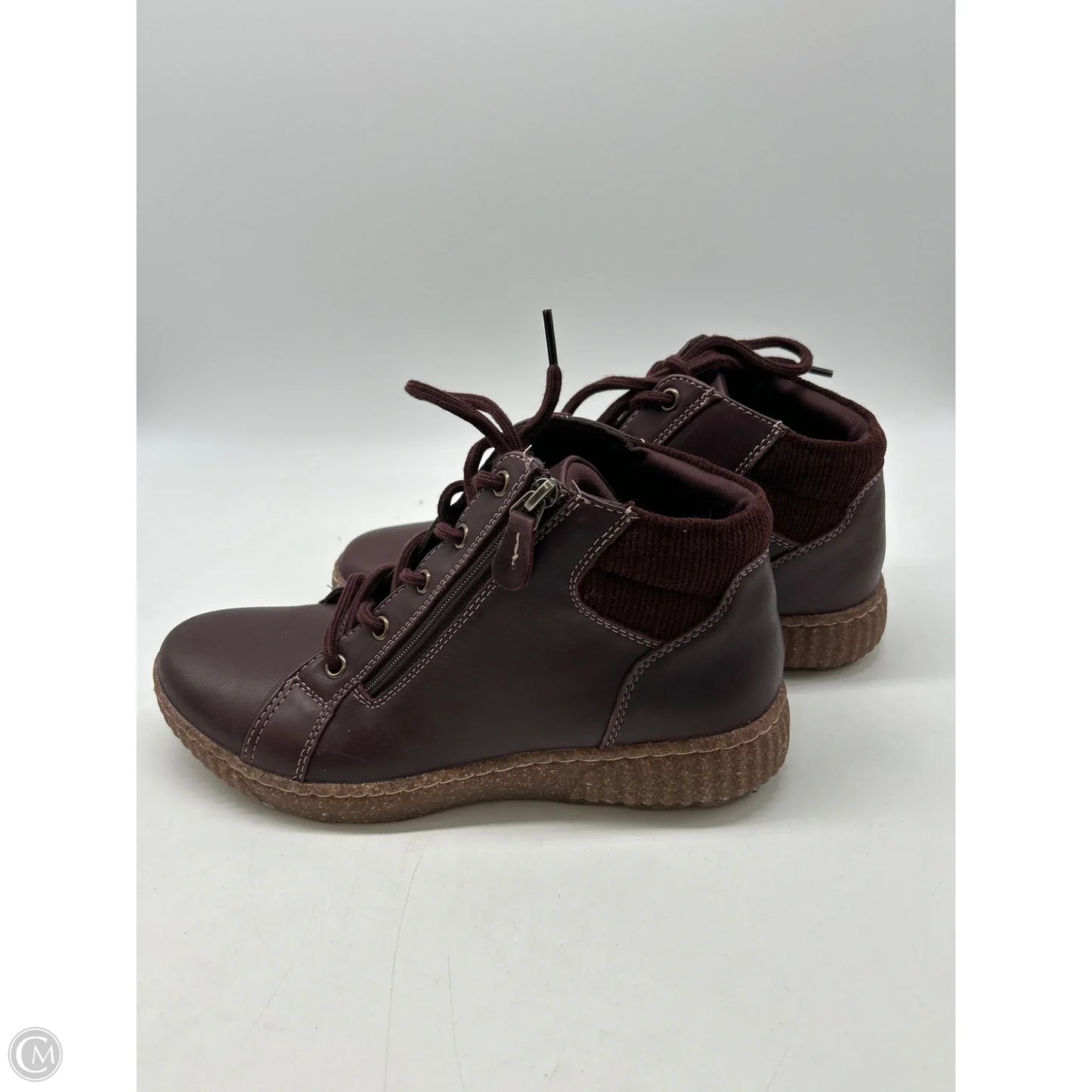 Boots Ankle Flats By Clarks In Maroon, Size: 8.5