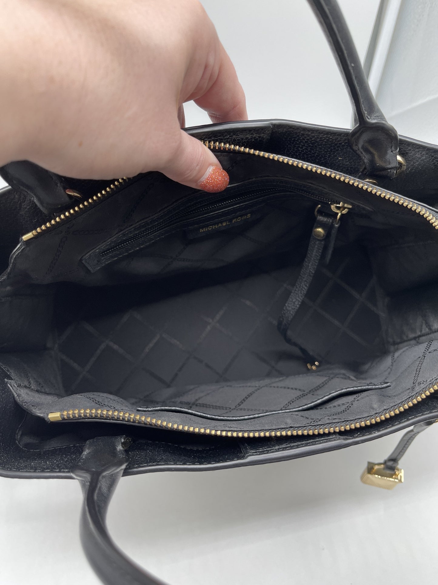 Handbag Designer By Michael Kors Size: Large