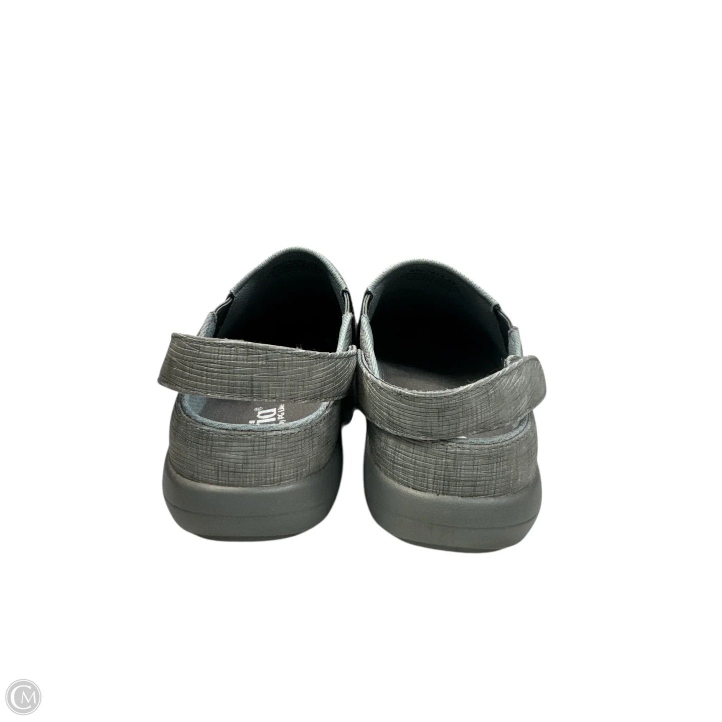 Shoes Flats By Pg In Grey, Size: 9