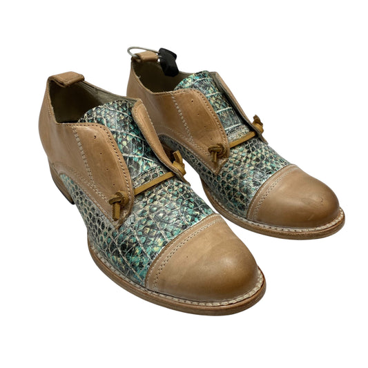 Shoes Designer By Freebird In Brown, Size:8