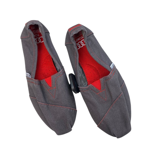 Shoes Flats By Toms In Grey & Red, Size:7
