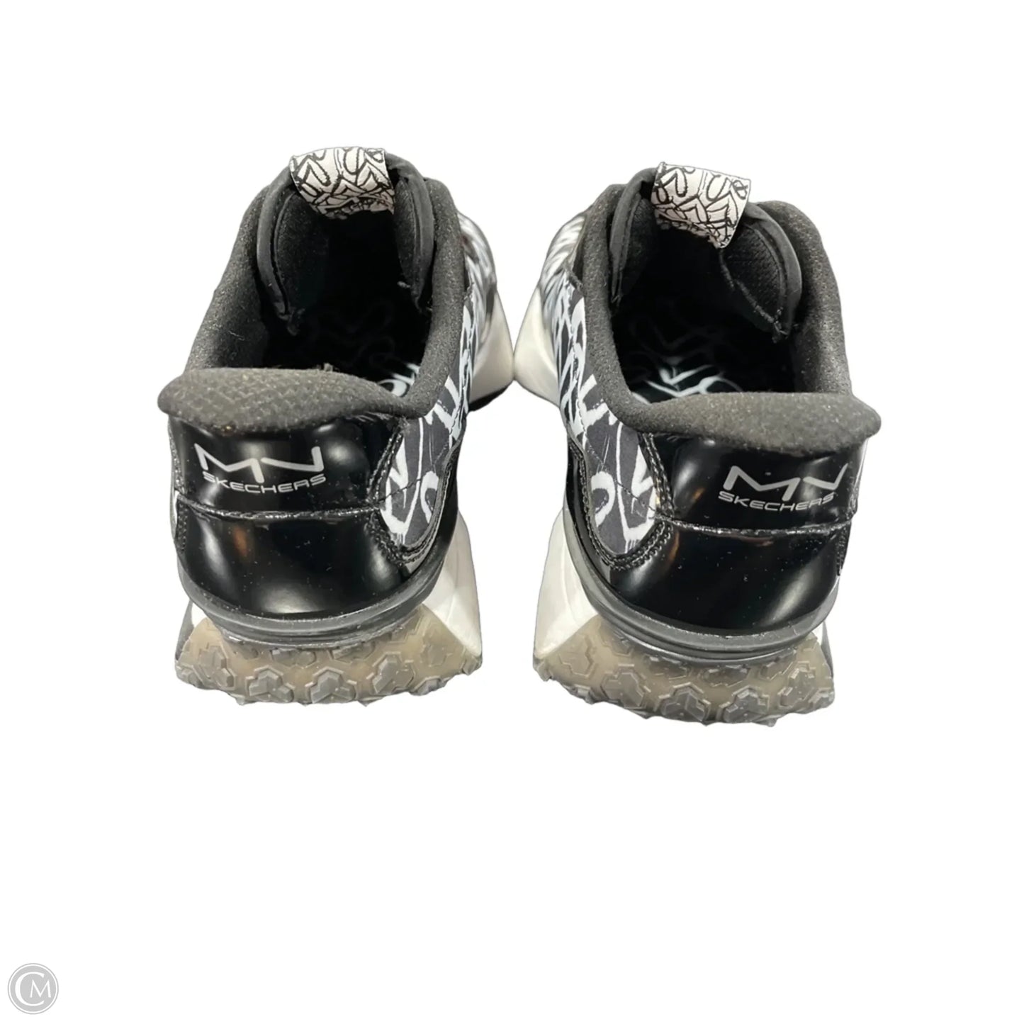 Shoes Sneakers By Skechers In Black & White, Size: 6.5