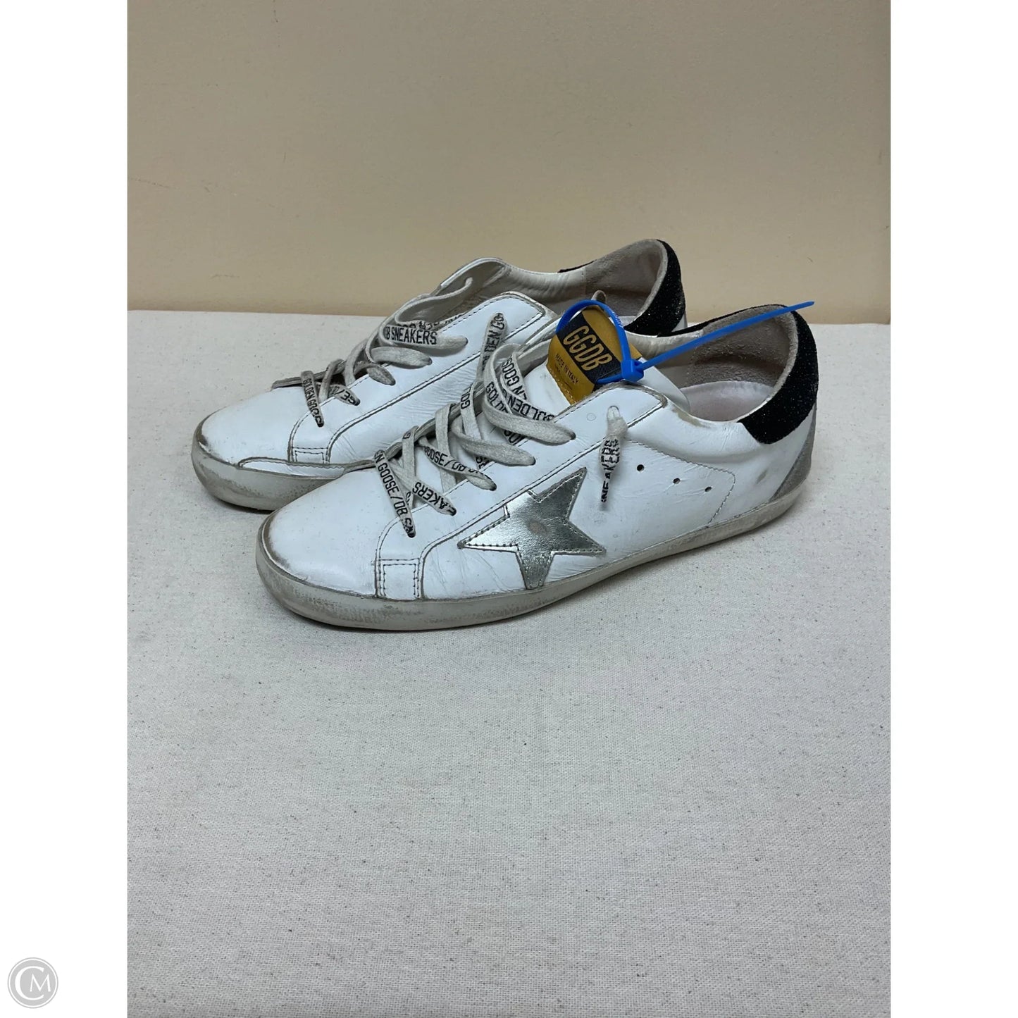 Shoes Luxury Designer By Golden Goose In White, Size: 8.5