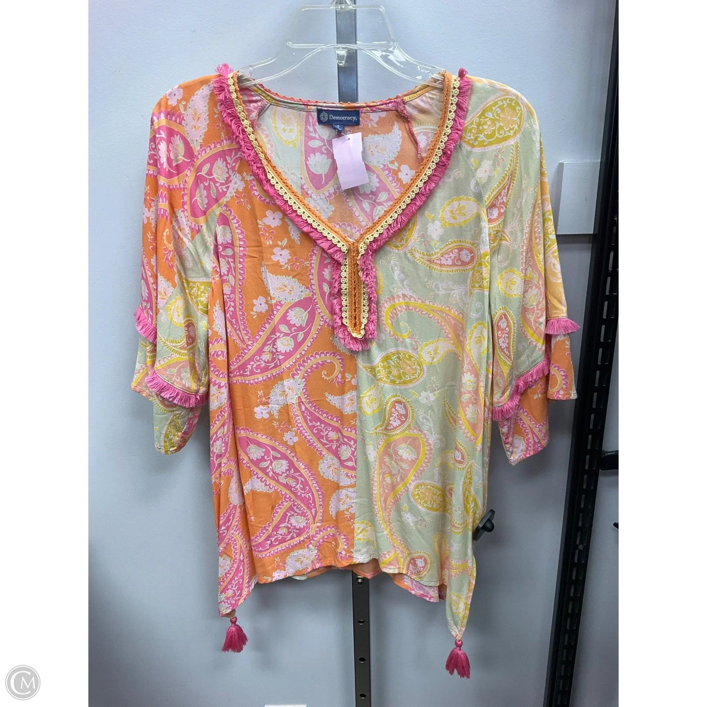 Top Short Sleeve By Democracy In Multi-colored, Size: S