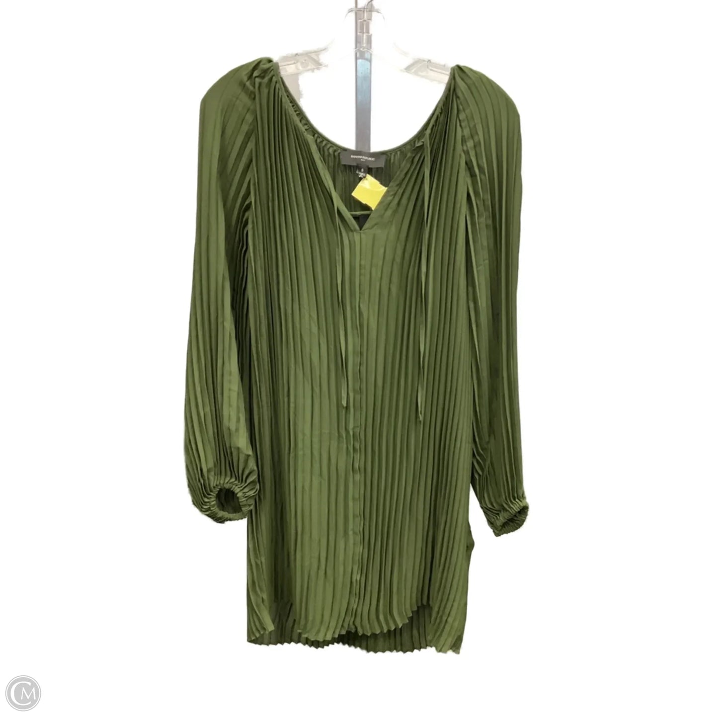Dress Casual Short By Banana Republic In Green, Size: S