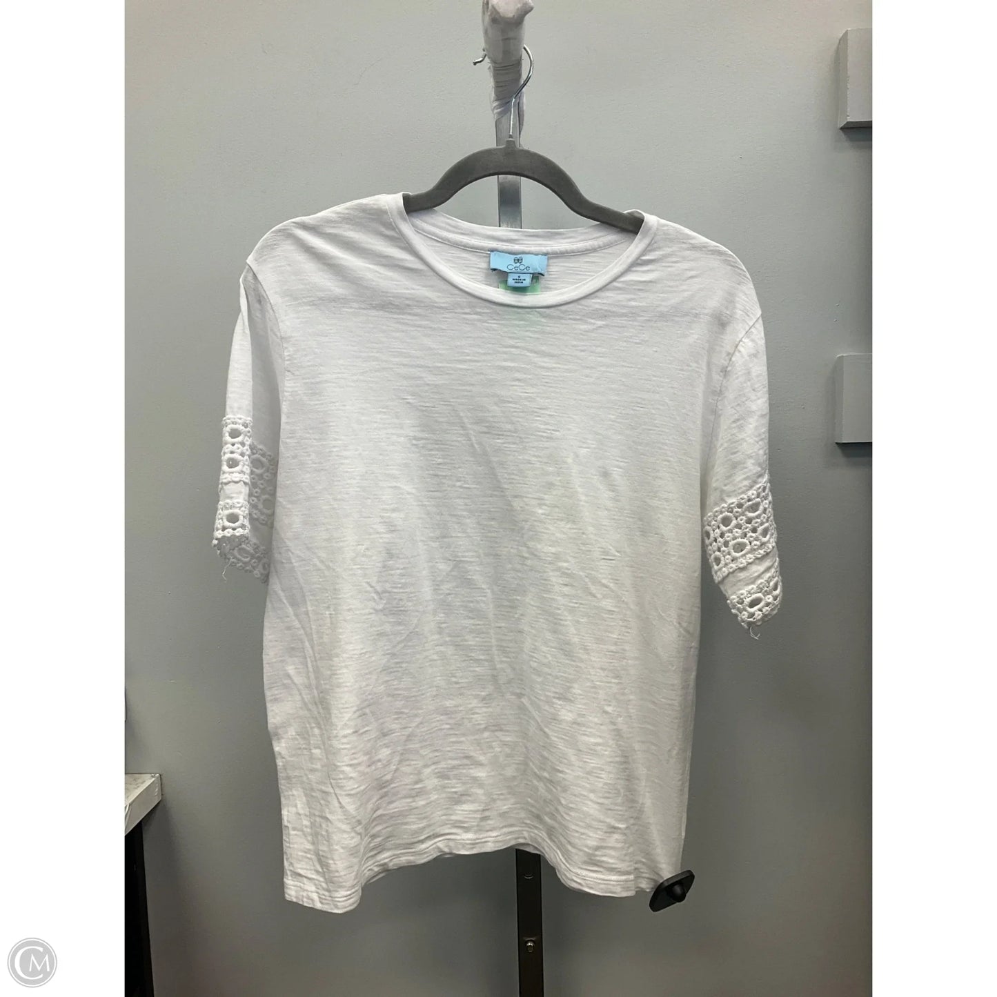 Top Short Sleeve By Cece In White, Size: S