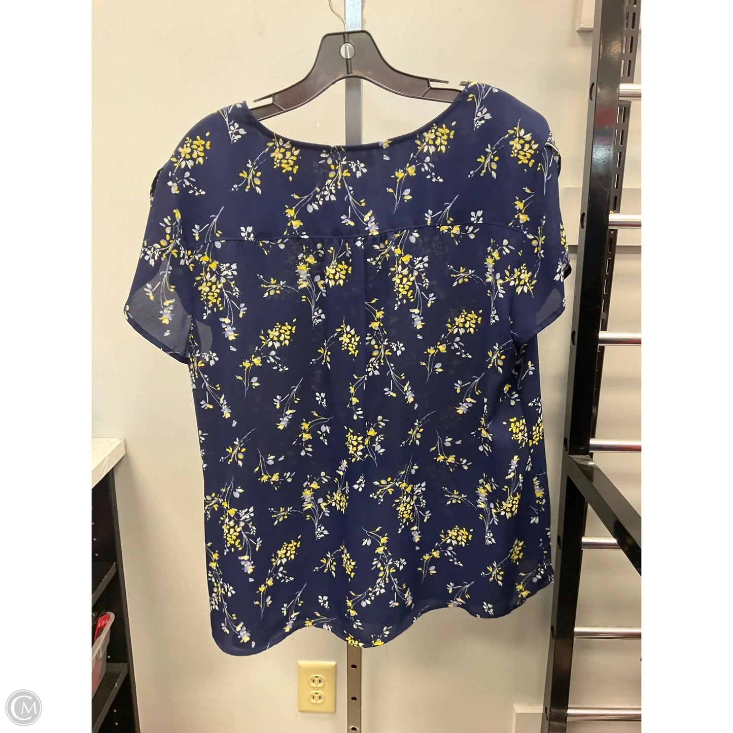 Top Short Sleeve By Croft And Barrow In Floral Print, Size: Xl