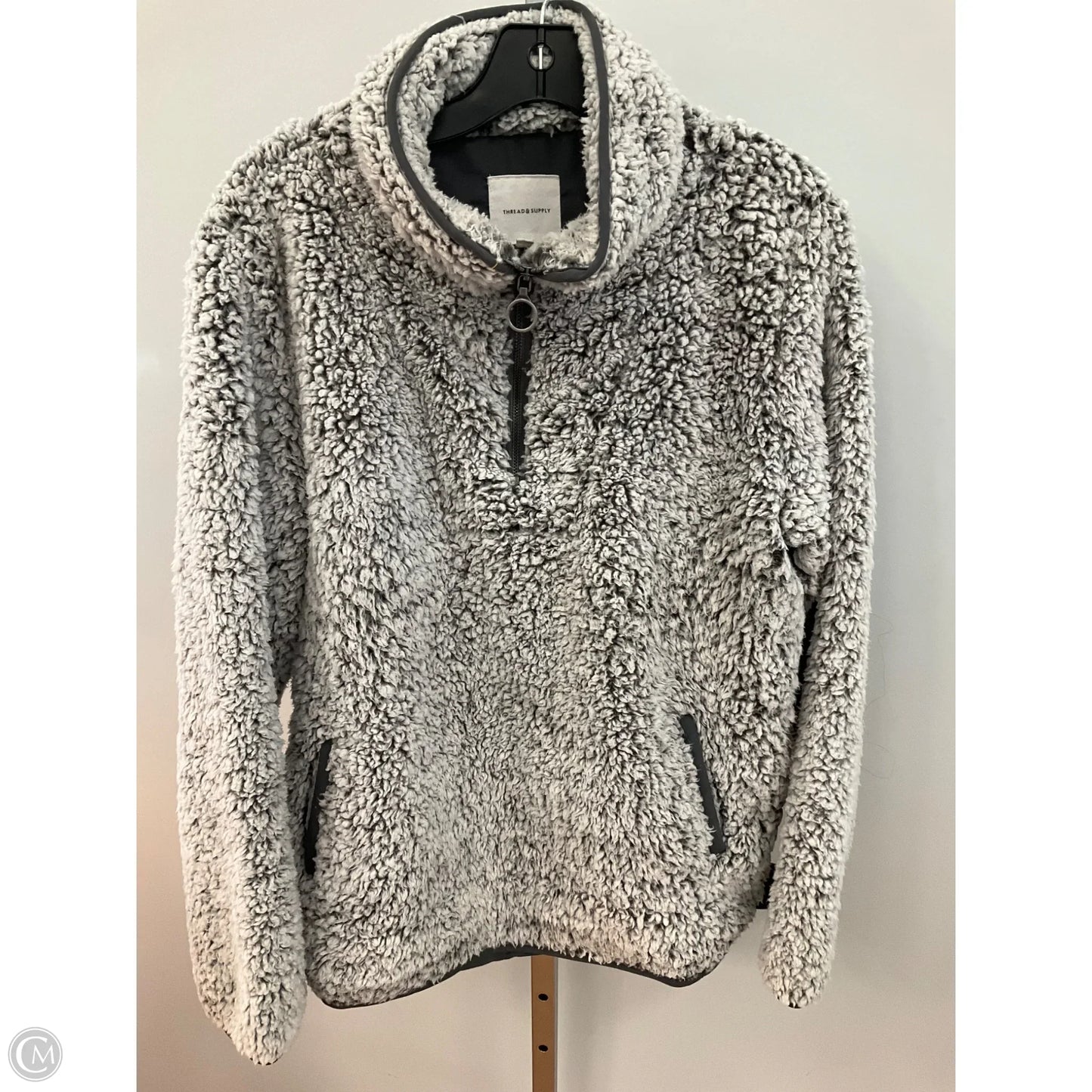 Top Long Sleeve By Thread And Supply In Grey, Size: L