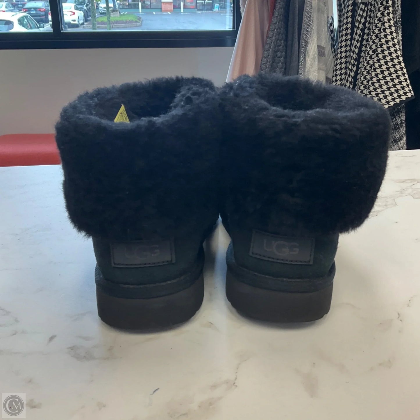 Boots Designer By Ugg In Black, Size: 9