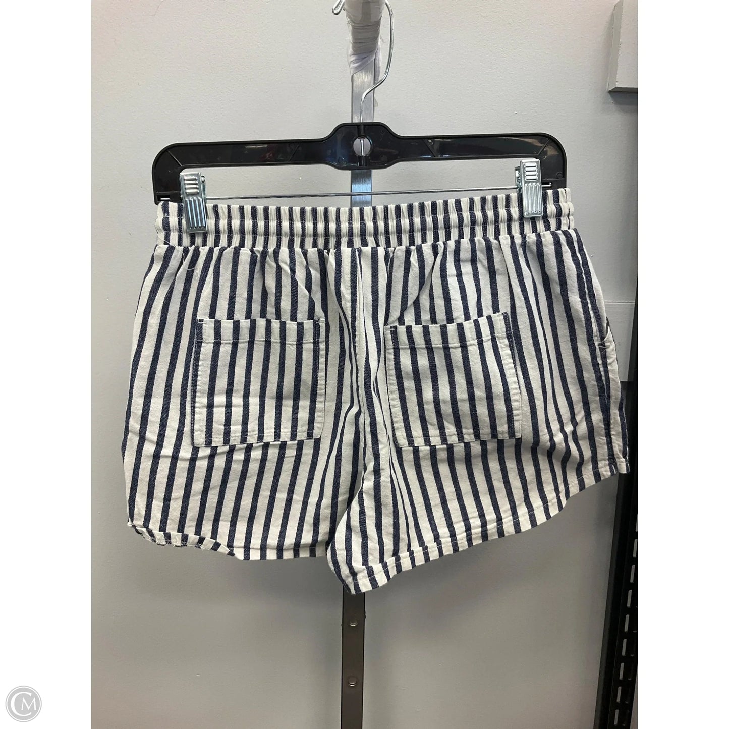 Shorts By Universal Thread In Striped Pattern, Size: S