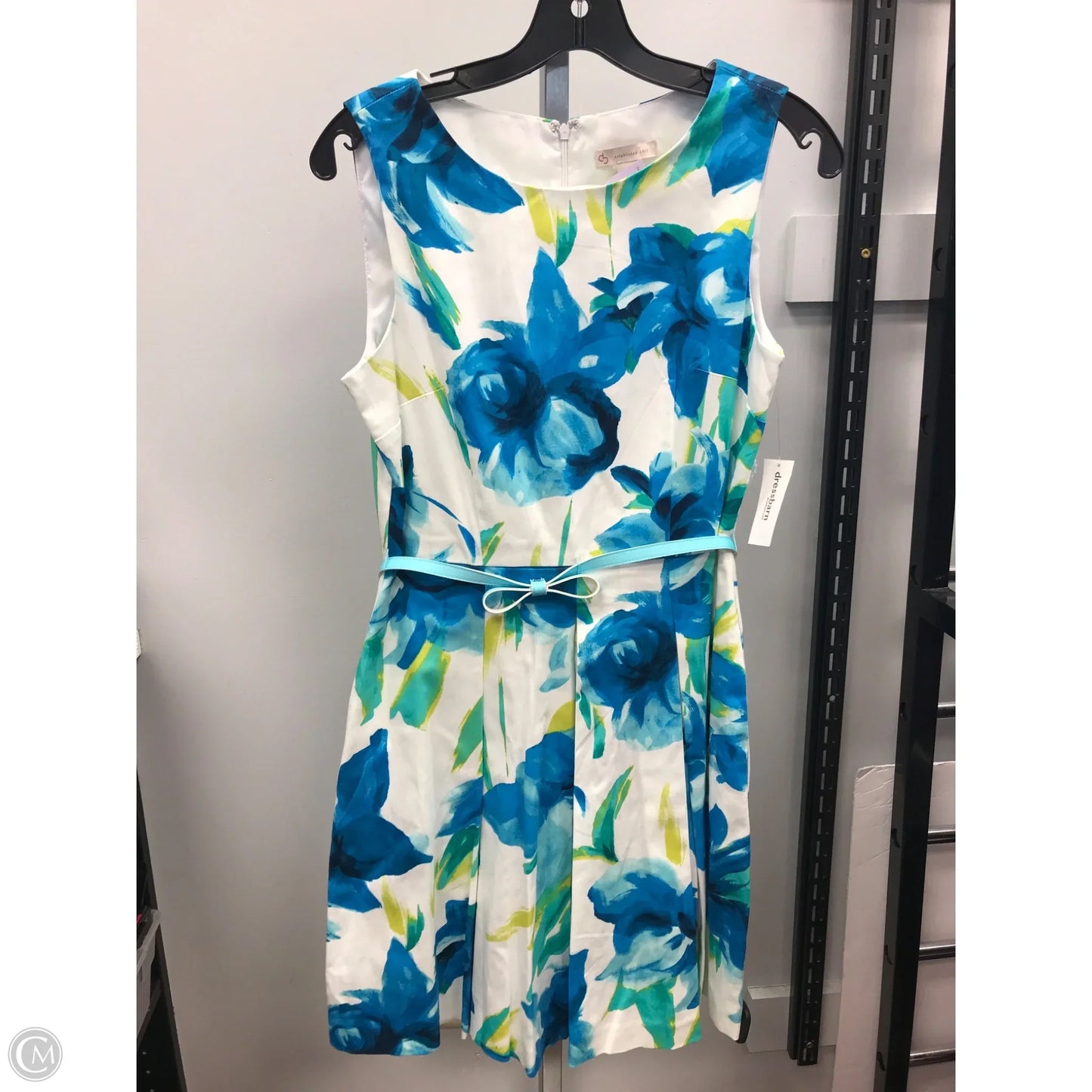 Dress Casual Short By Dressbarn In Blue & White, Size: 6