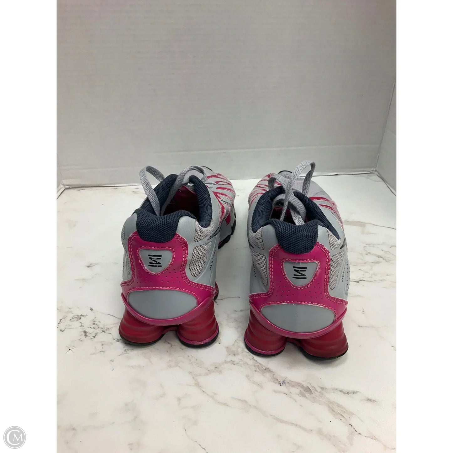 Shoes Athletic By Nike In Grey & Pink, Size: 9