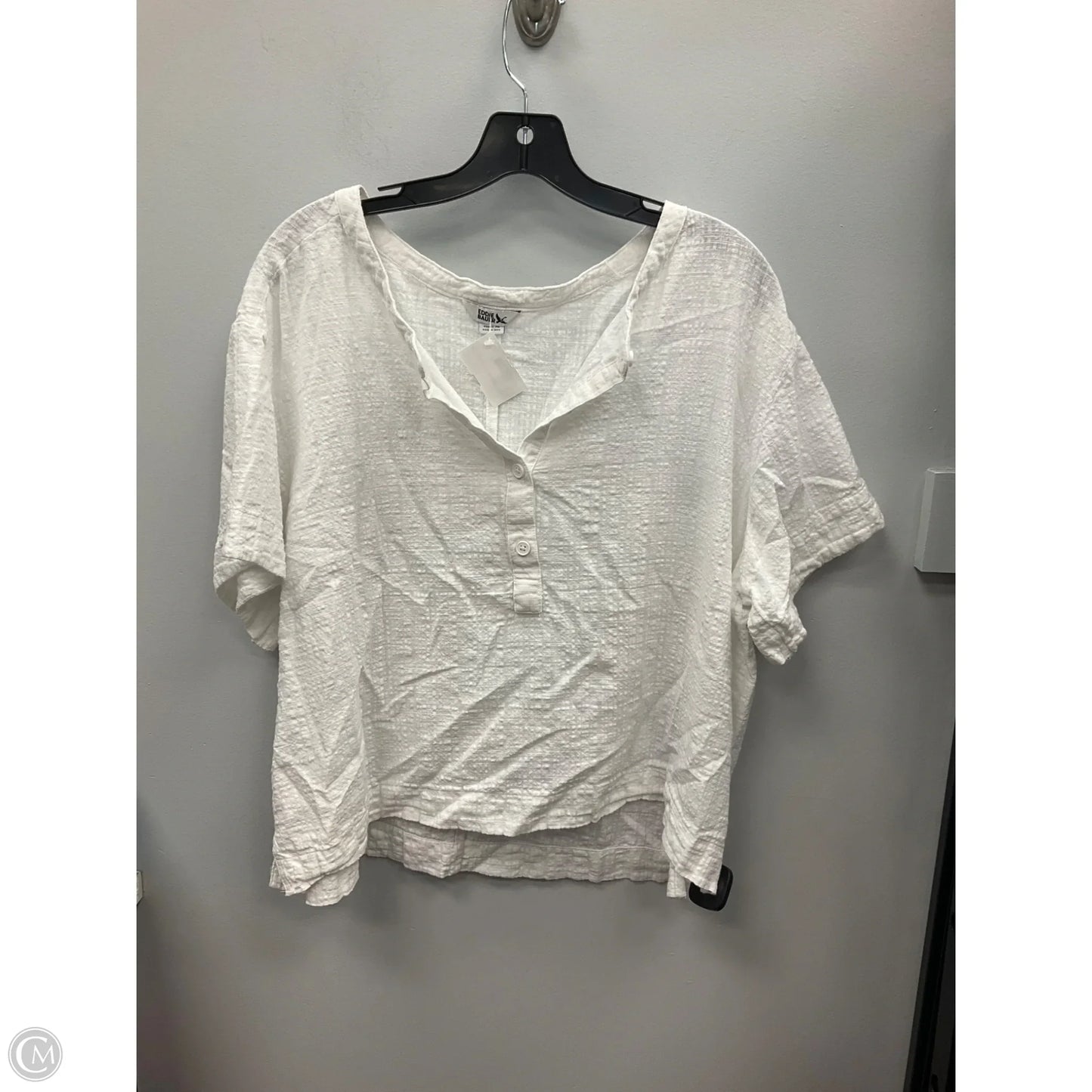 Top Short Sleeve By Eddie Bauer In White, Size: Xl