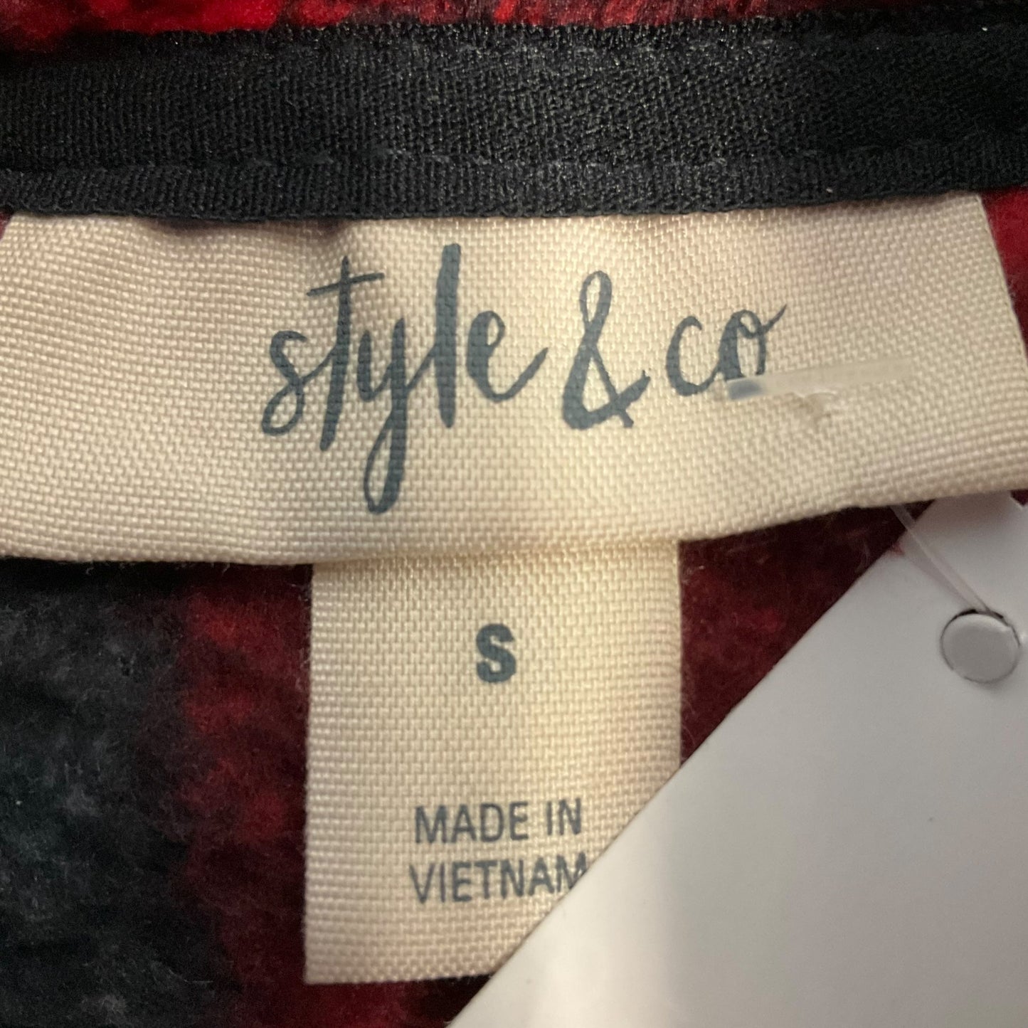Sweater By Style And Company In Black & Red, Size: S