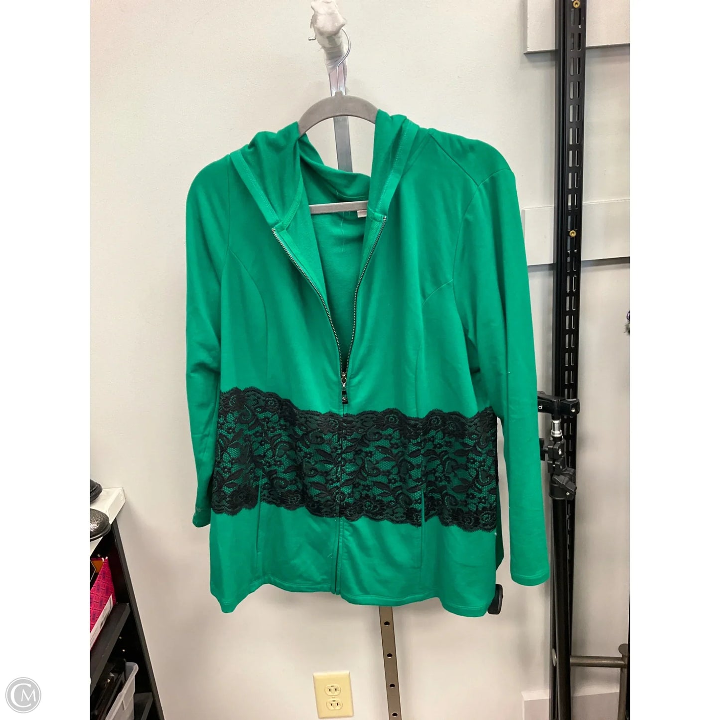 Top Long Sleeve By Belle By Kim Gravel In Green, Size: 1x