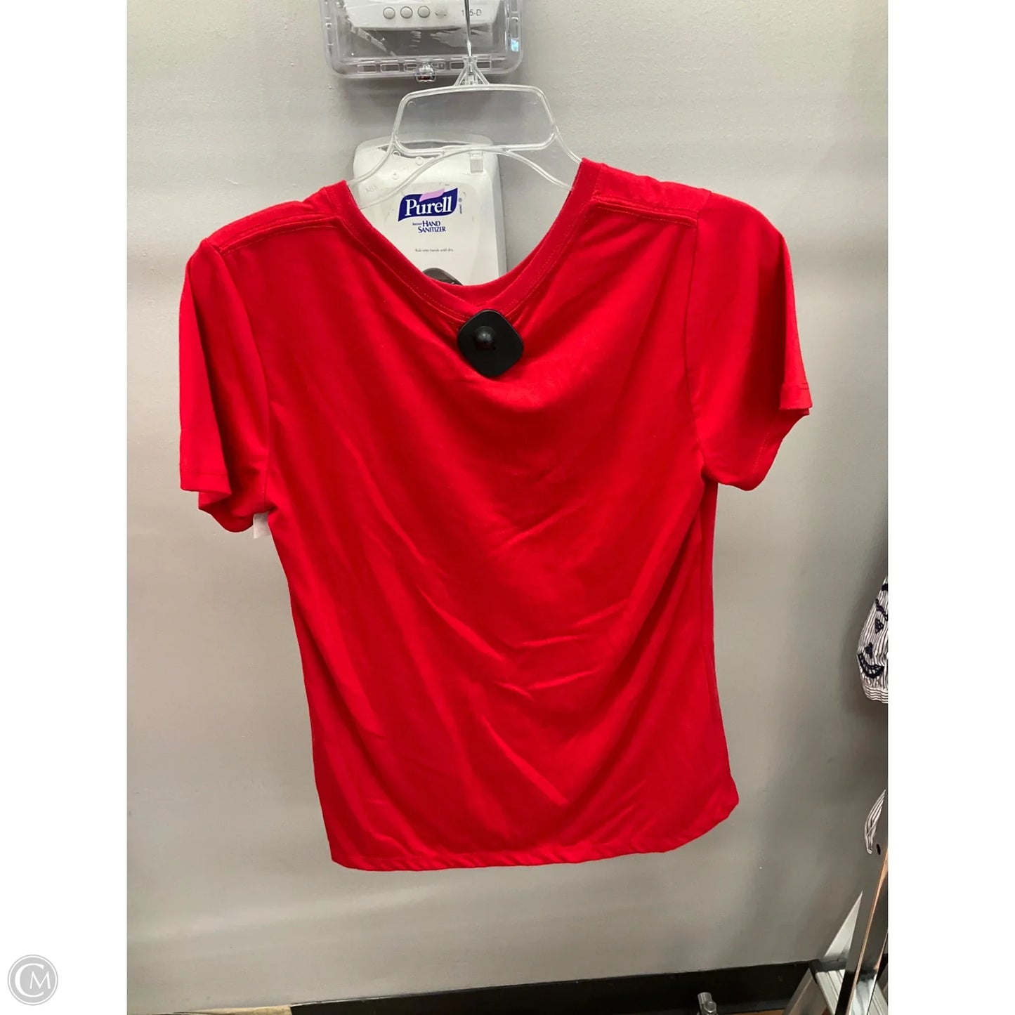 Top Short Sleeve Basic By Clothes Mentor In Red, Size: M