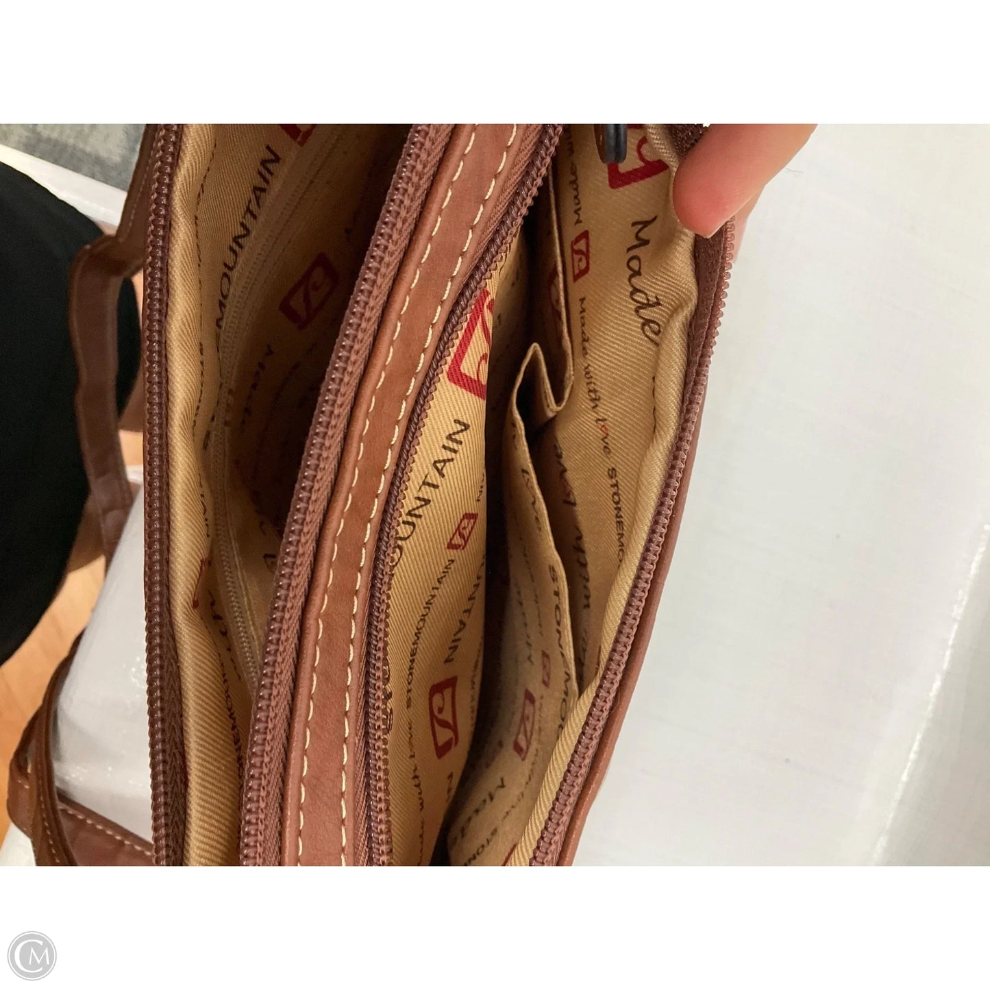 Crossbody By Stone Mountain, Size: Medium