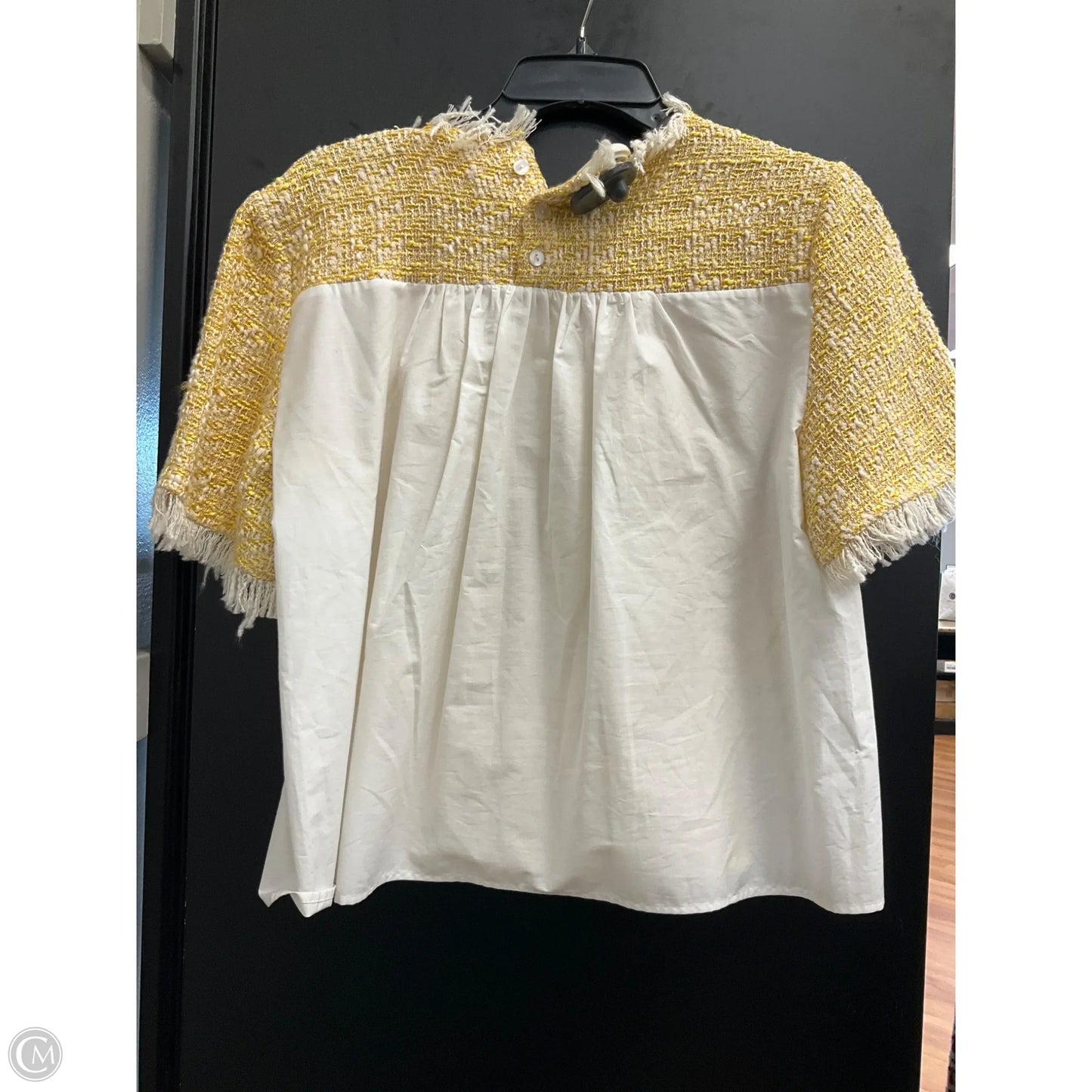 Top Short Sleeve By Maeve In White & Yellow, Size: M