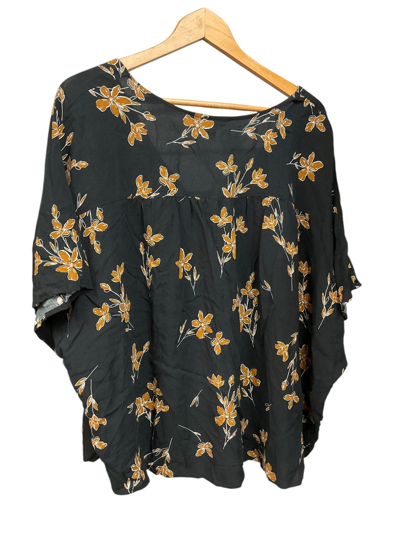 Blouse Short Sleeve By Terra & Sky Size: 4x