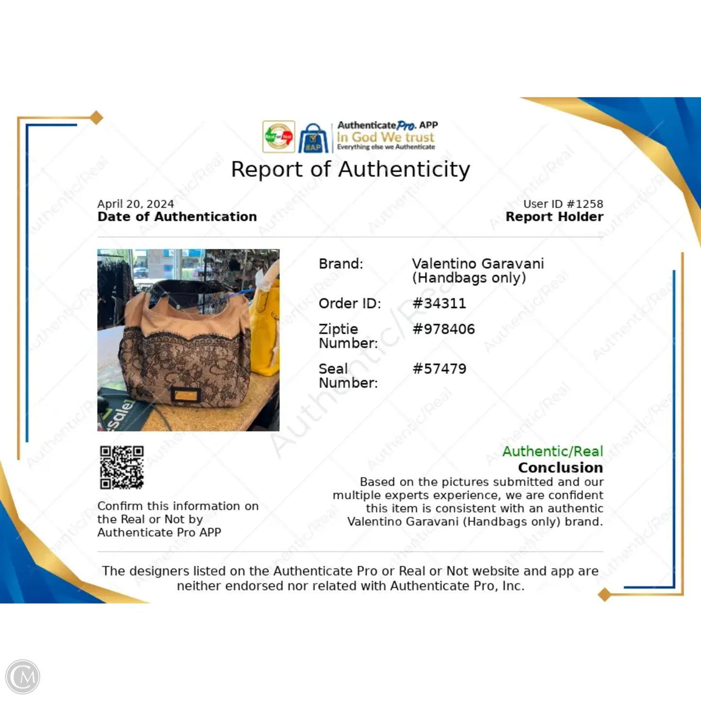 Handbag Luxury Designer By Valentino-garavani, Size: Medium