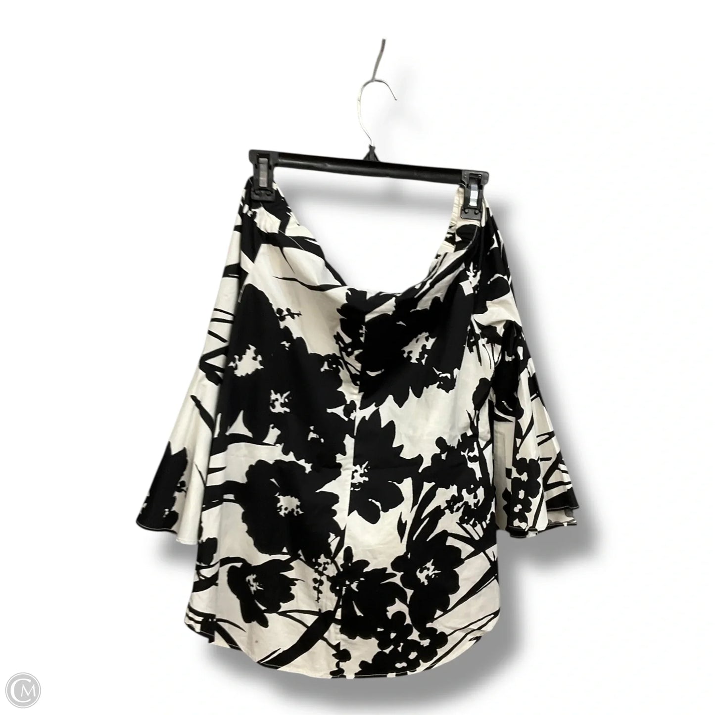 Top 3/4 Sleeve By White House Black Market In Black & White, Size: S