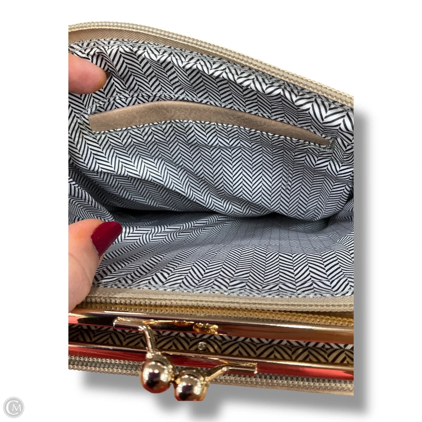 Crossbody By Clothes Mentor, Size: Medium