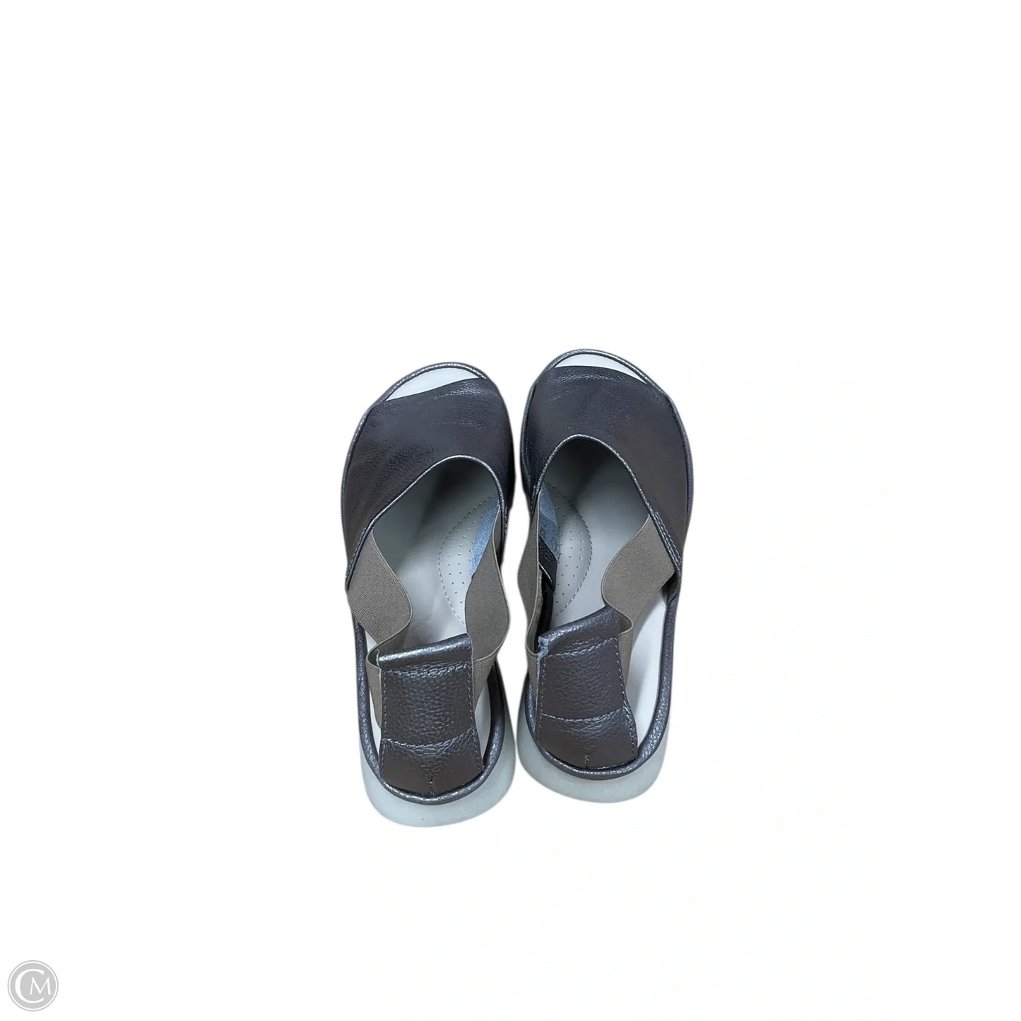 Sandals Flats By Clothes Mentor In Silver, Size: 8.5