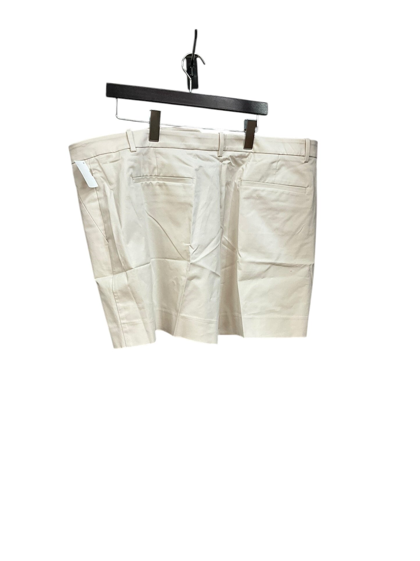 Shorts By Banana Republic Size: 20