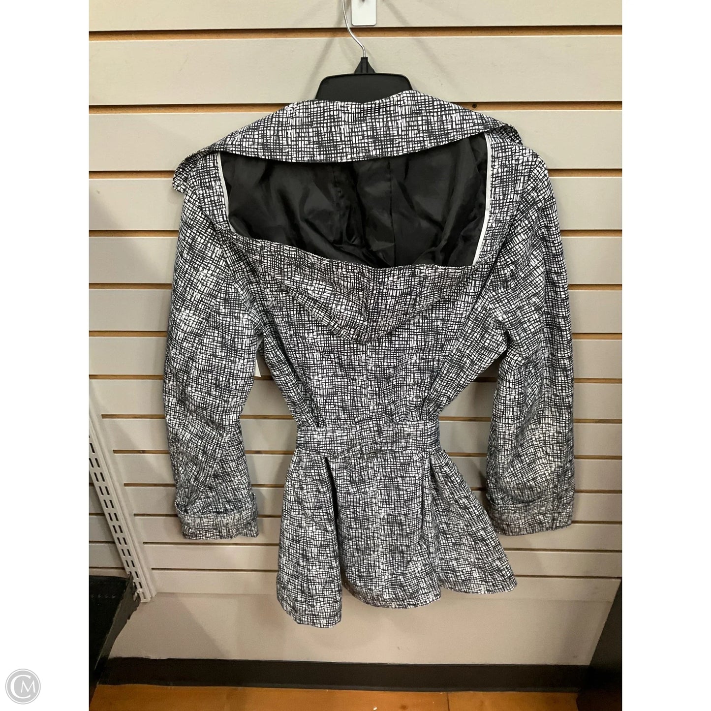 Coat Raincoat By Clothes Mentor In Black & White, Size: M