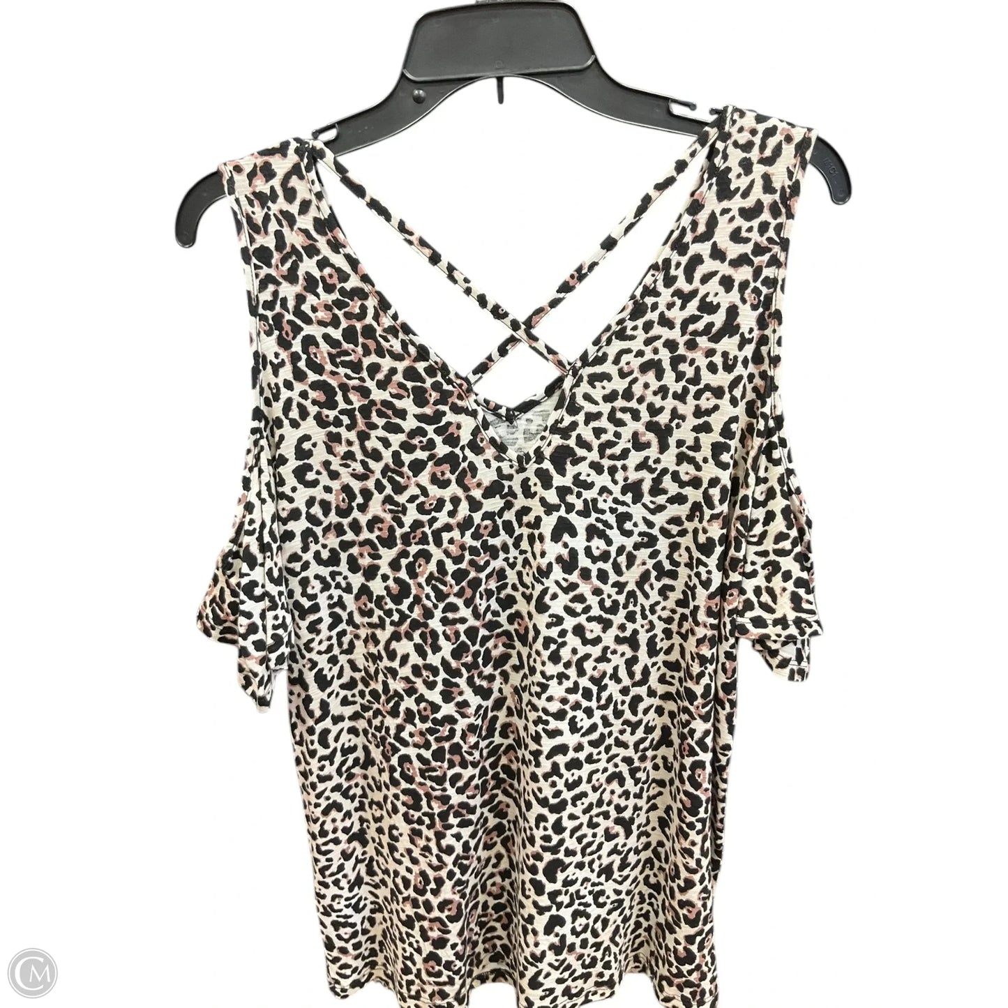 Top Short Sleeve Basic By Maurices In Animal Print, Size: M