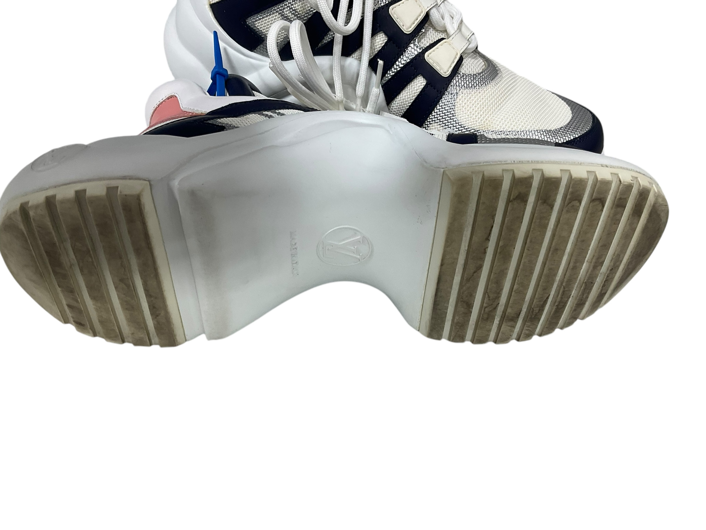 Shoes Luxury Designer By Louis Vuitton Size: 8.5