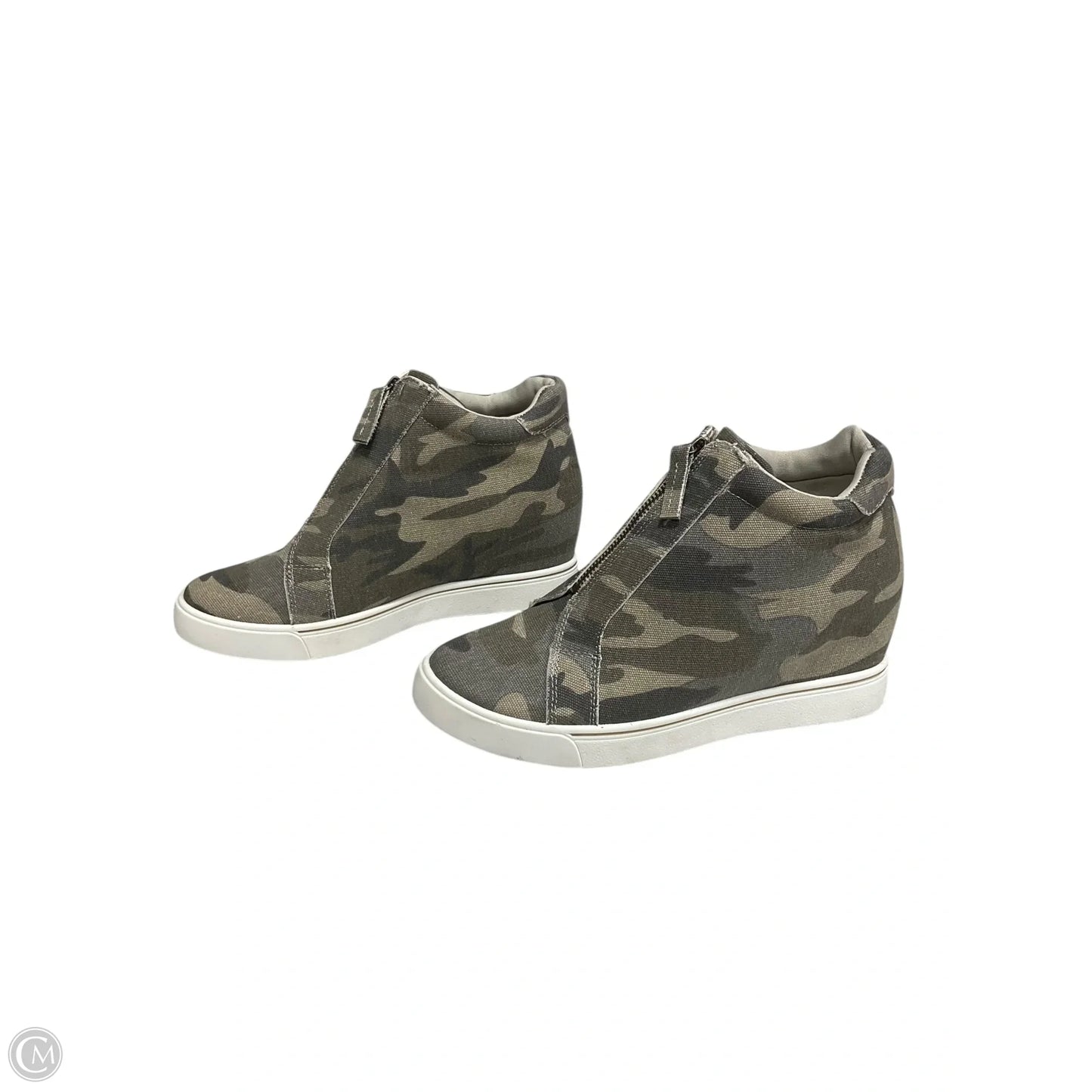 Shoes Sneakers By Maurices In Camouflage Print, Size: 9.5