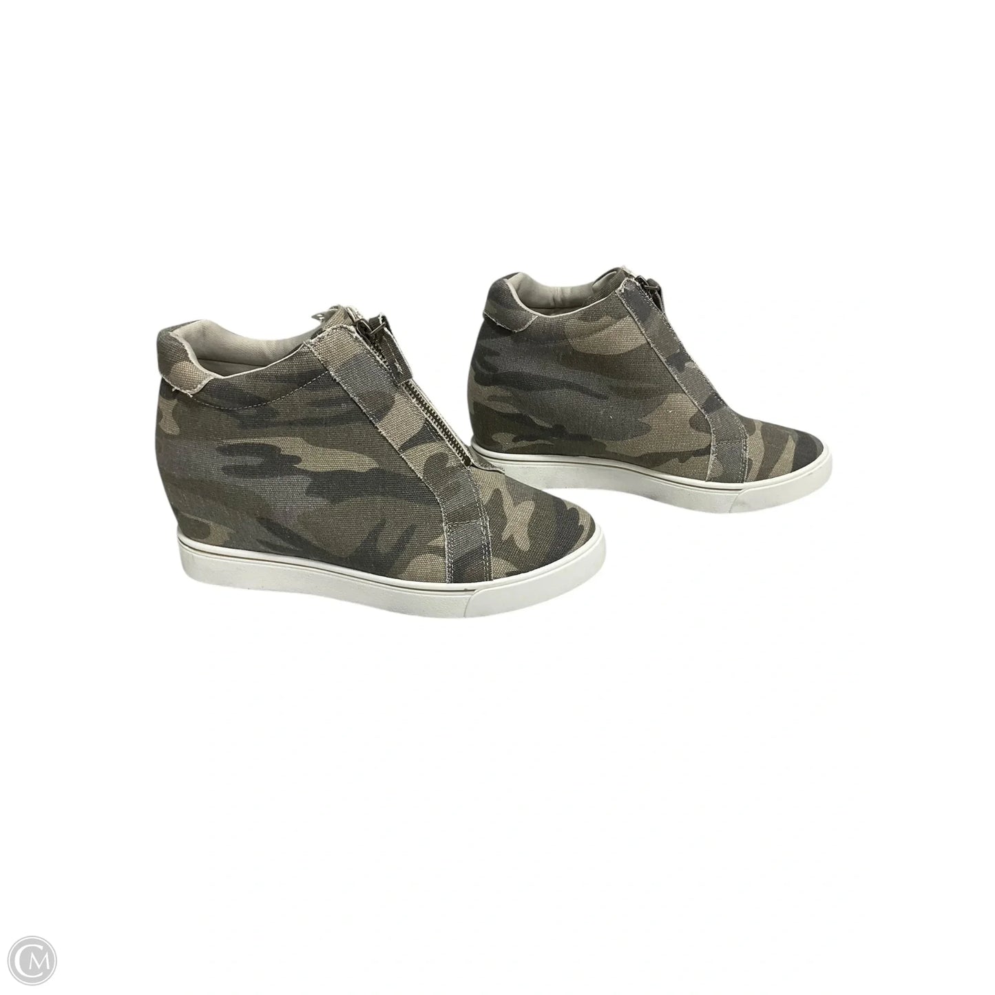 Shoes Sneakers By Maurices In Camouflage Print, Size: 9.5