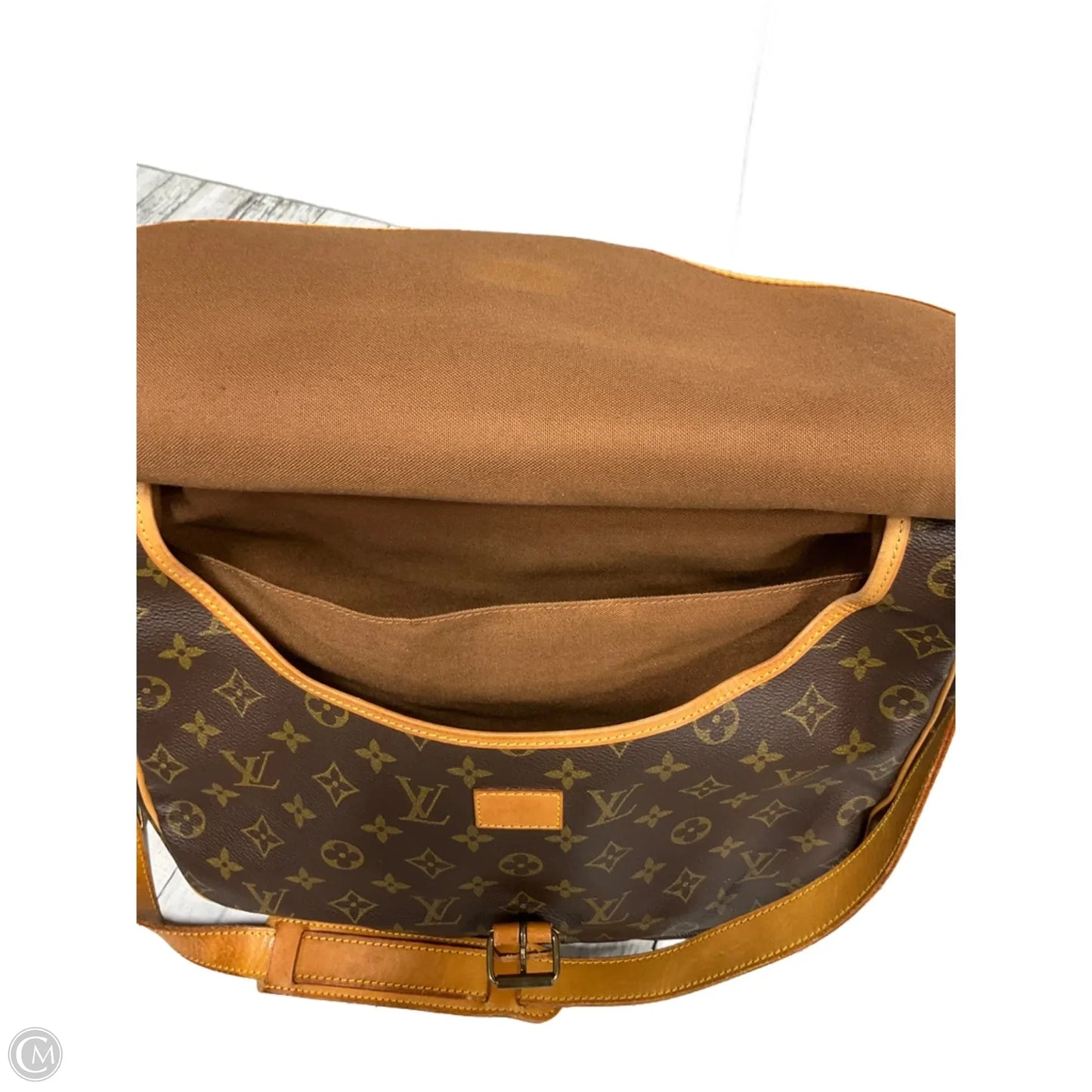 Crossbody Luxury Designer By Louis Vuitton, Size: Large