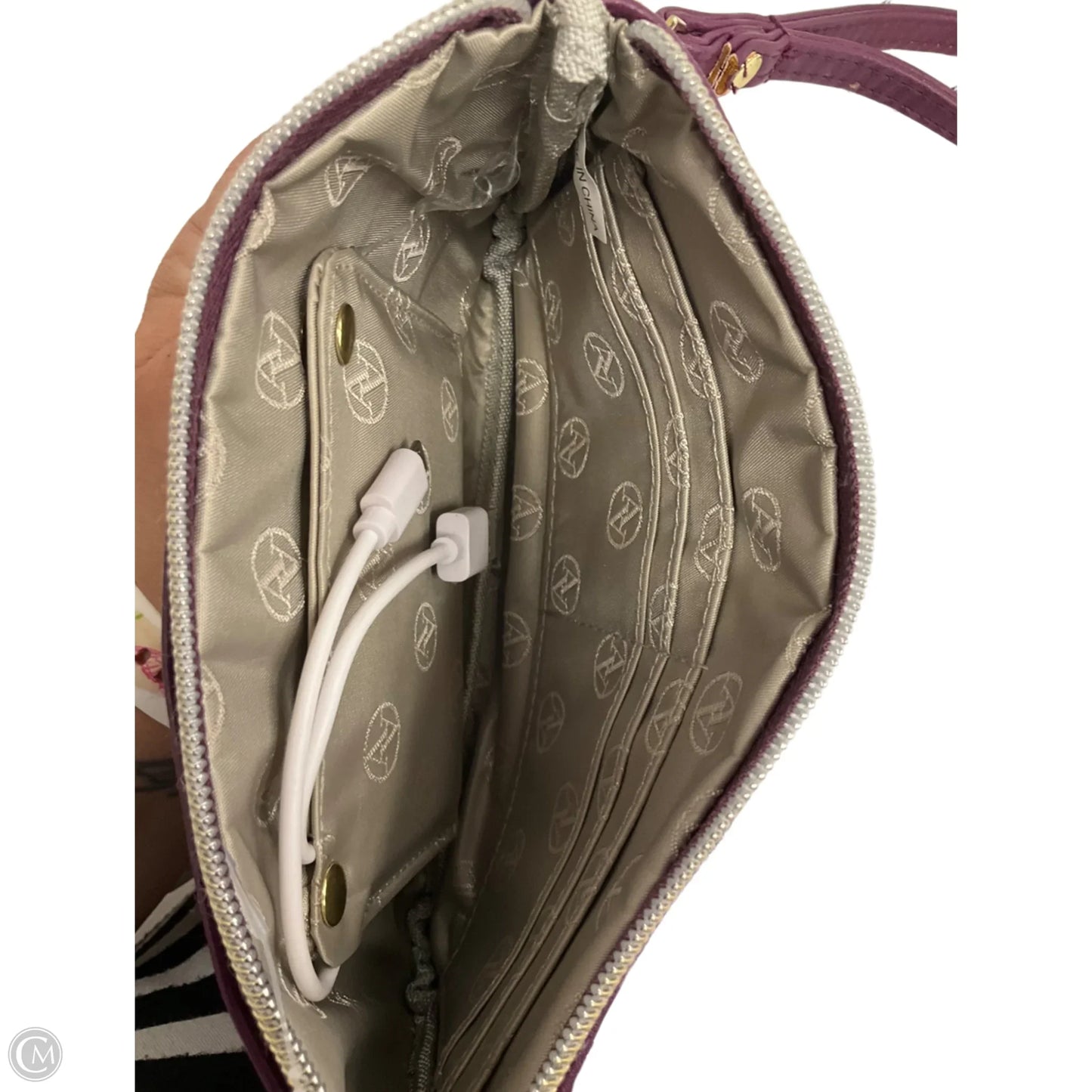 Wristlet By Adrienne Vittadini, Size: Medium