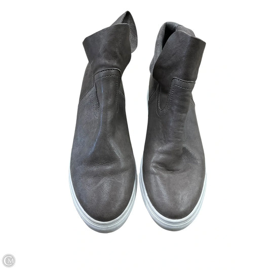 Shoes Sneakers By J Slides In Grey, Size: 8