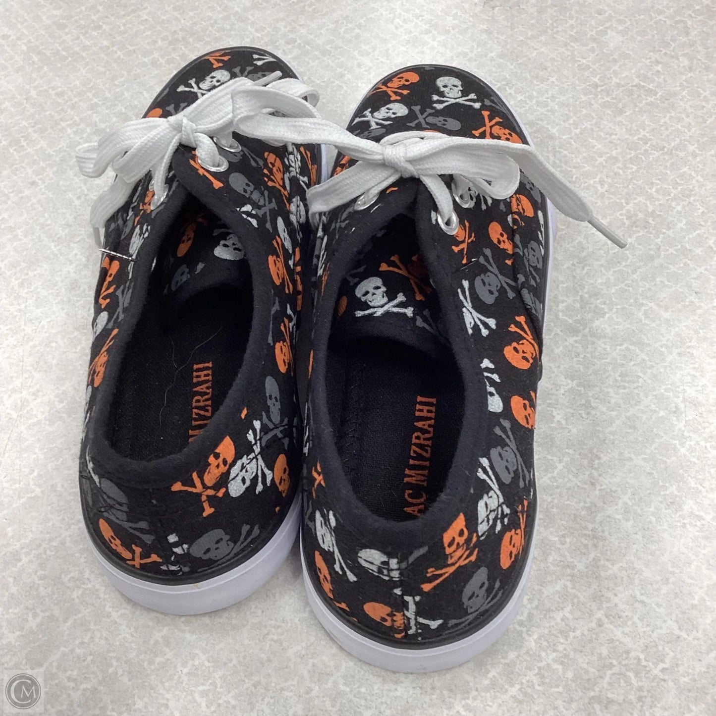 Shoes Sneakers By Isaac Mizrahi In Black, Size: 7