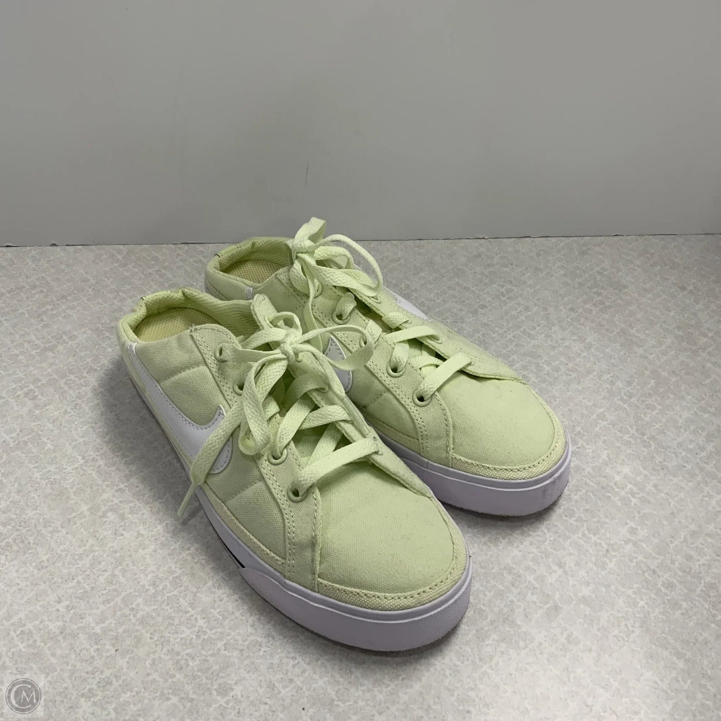Shoes Athletic By Nike In Green, Size: 7