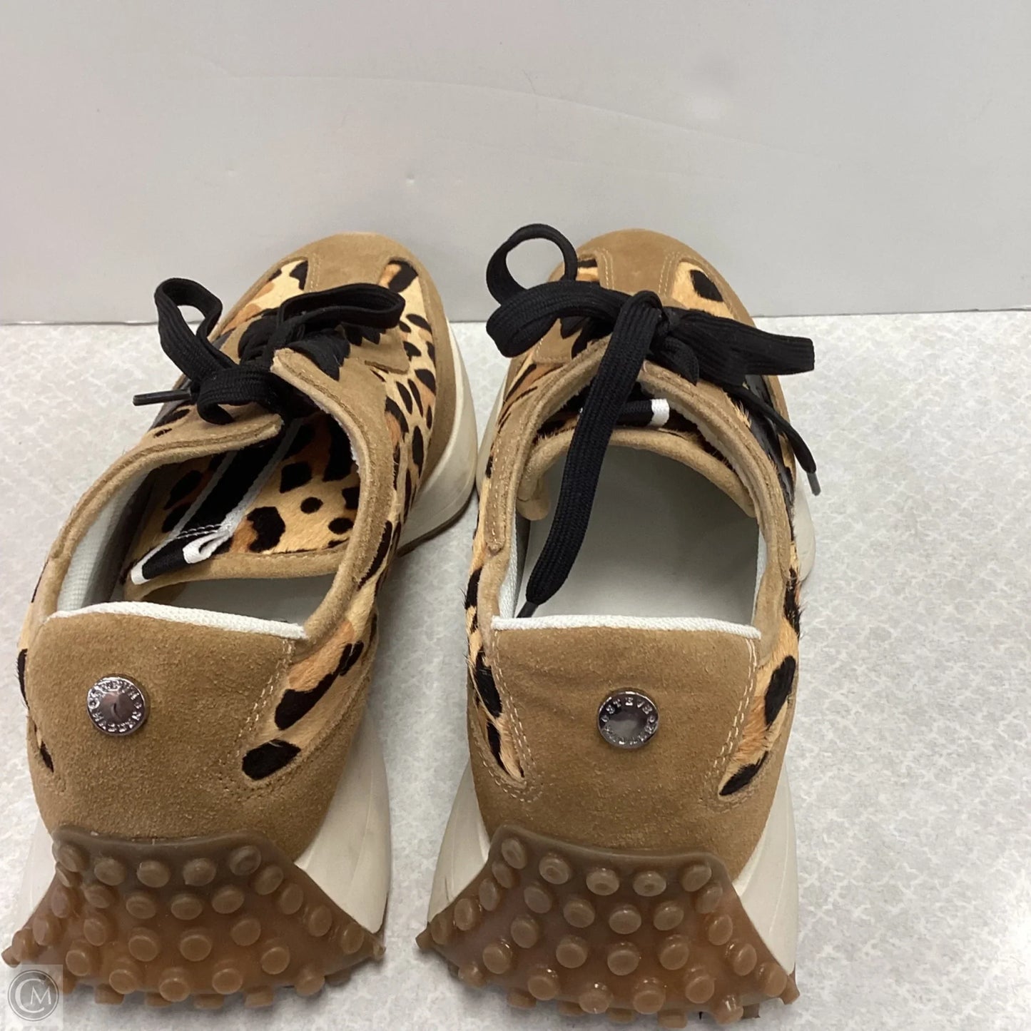 Shoes Sneakers By Steve Madden In Brown, Size: 10
