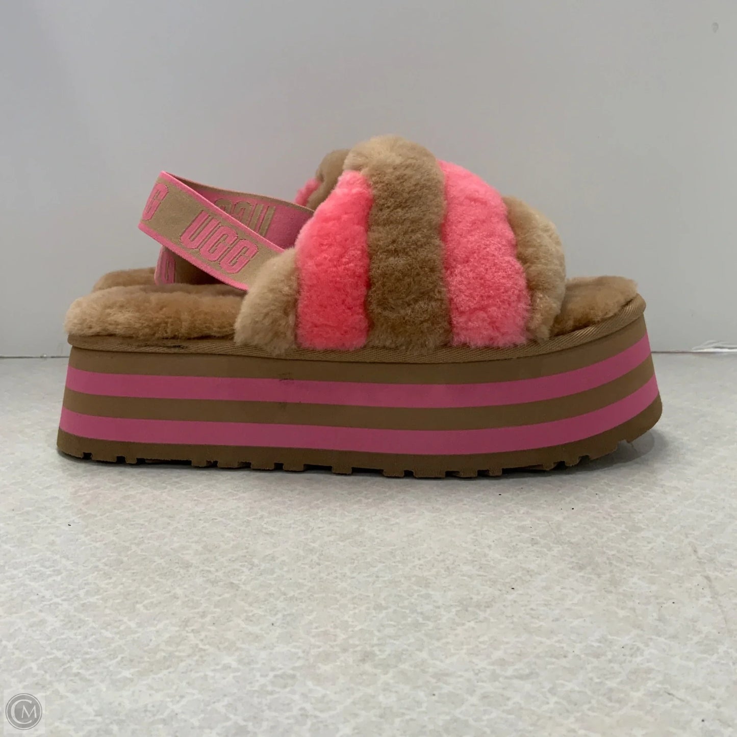 Shoes Flats By Ugg In Brown, Size: 9