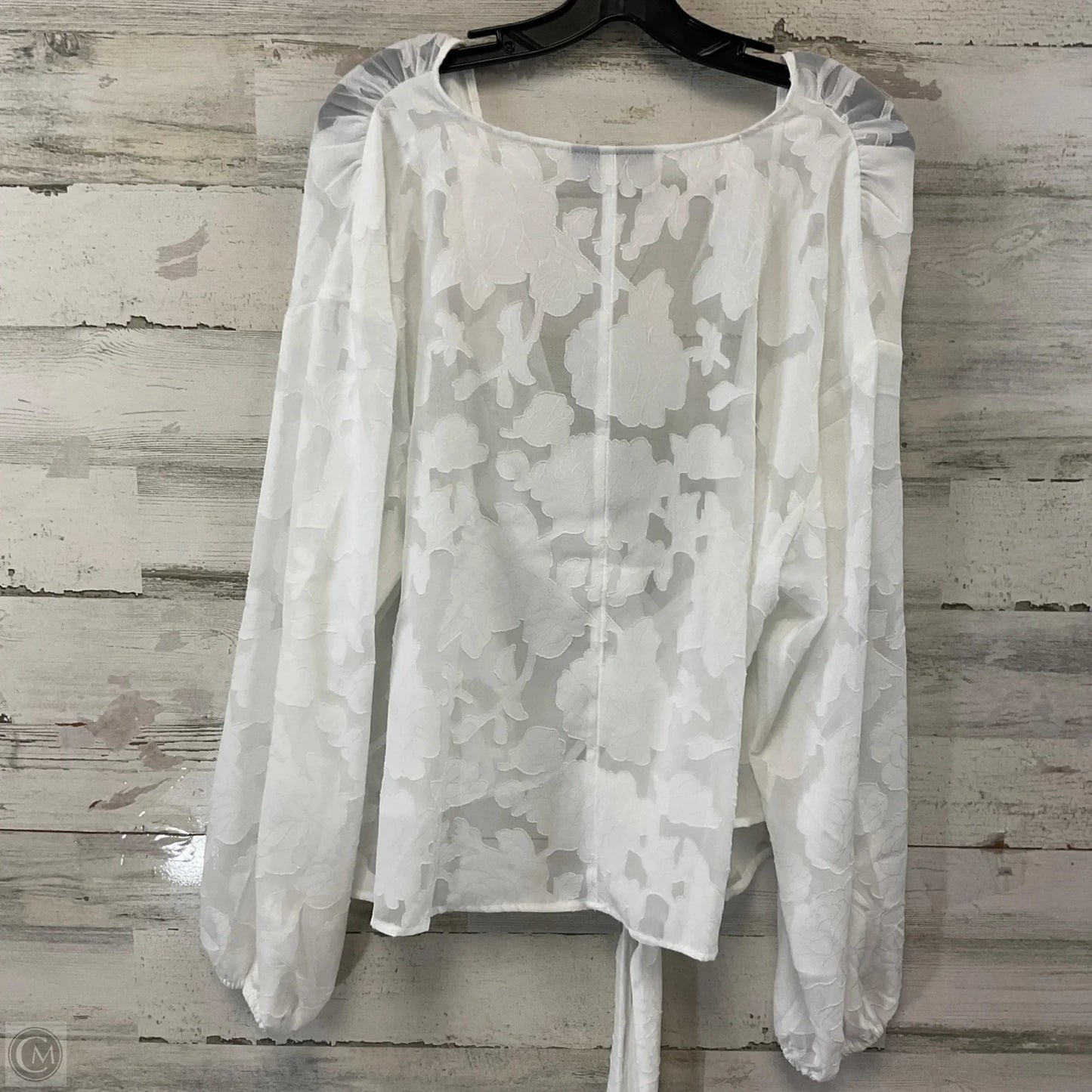 Top Short Sleeve By Lane Bryant In White