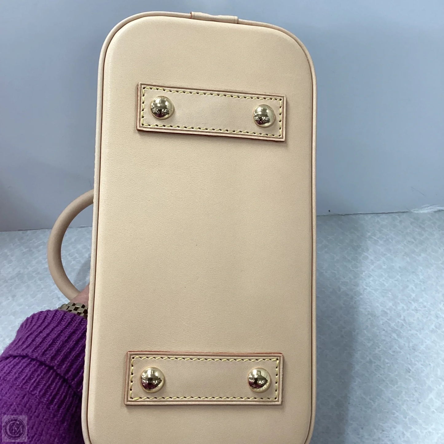 Handbag Luxury Designer By Louis Vuitton, Size: Small