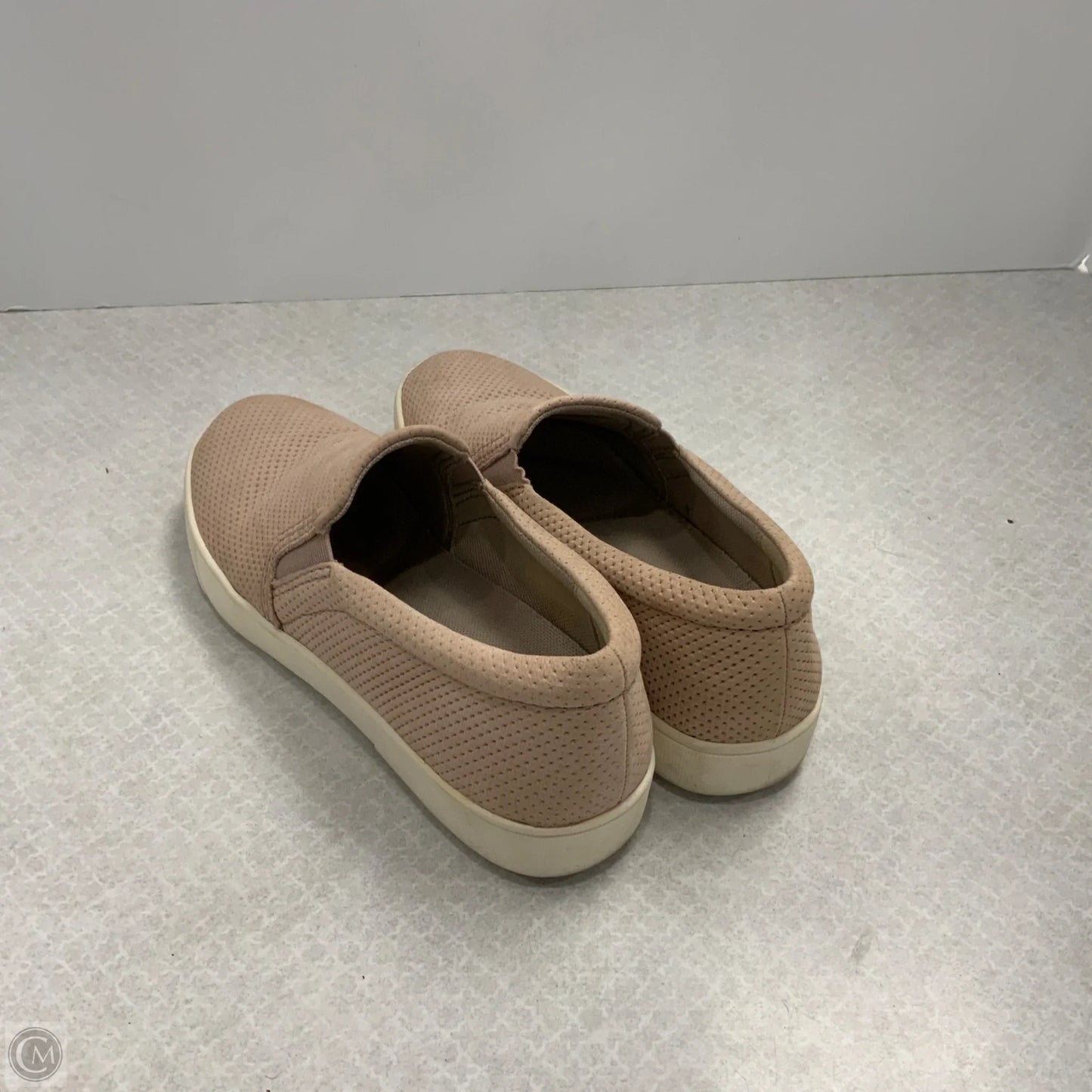Shoes Flats By Naturalizer In Beige, Size: 7