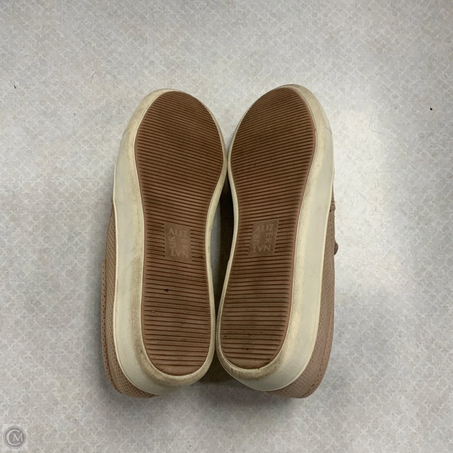 Shoes Flats By Naturalizer In Beige, Size: 7